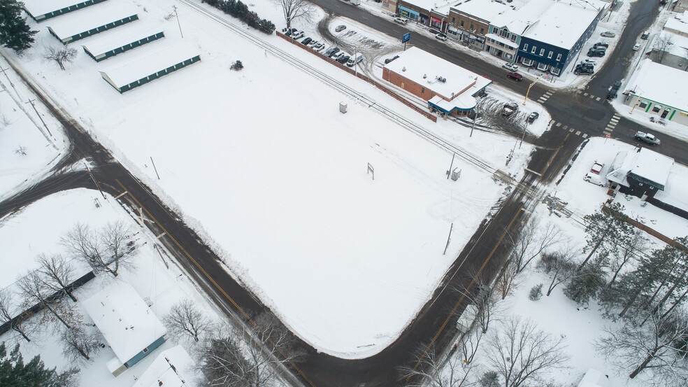 1xx Central Dr, Braham, MN for sale - Primary Photo - Image 1 of 12