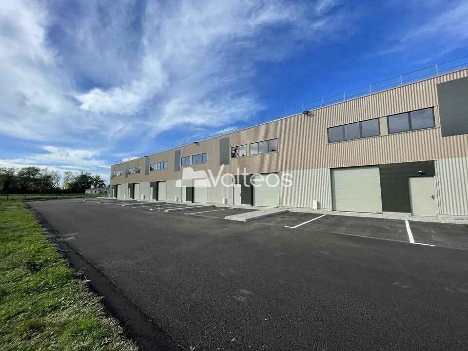 Flex in Montauban for sale Building Photo- Image 1 of 7