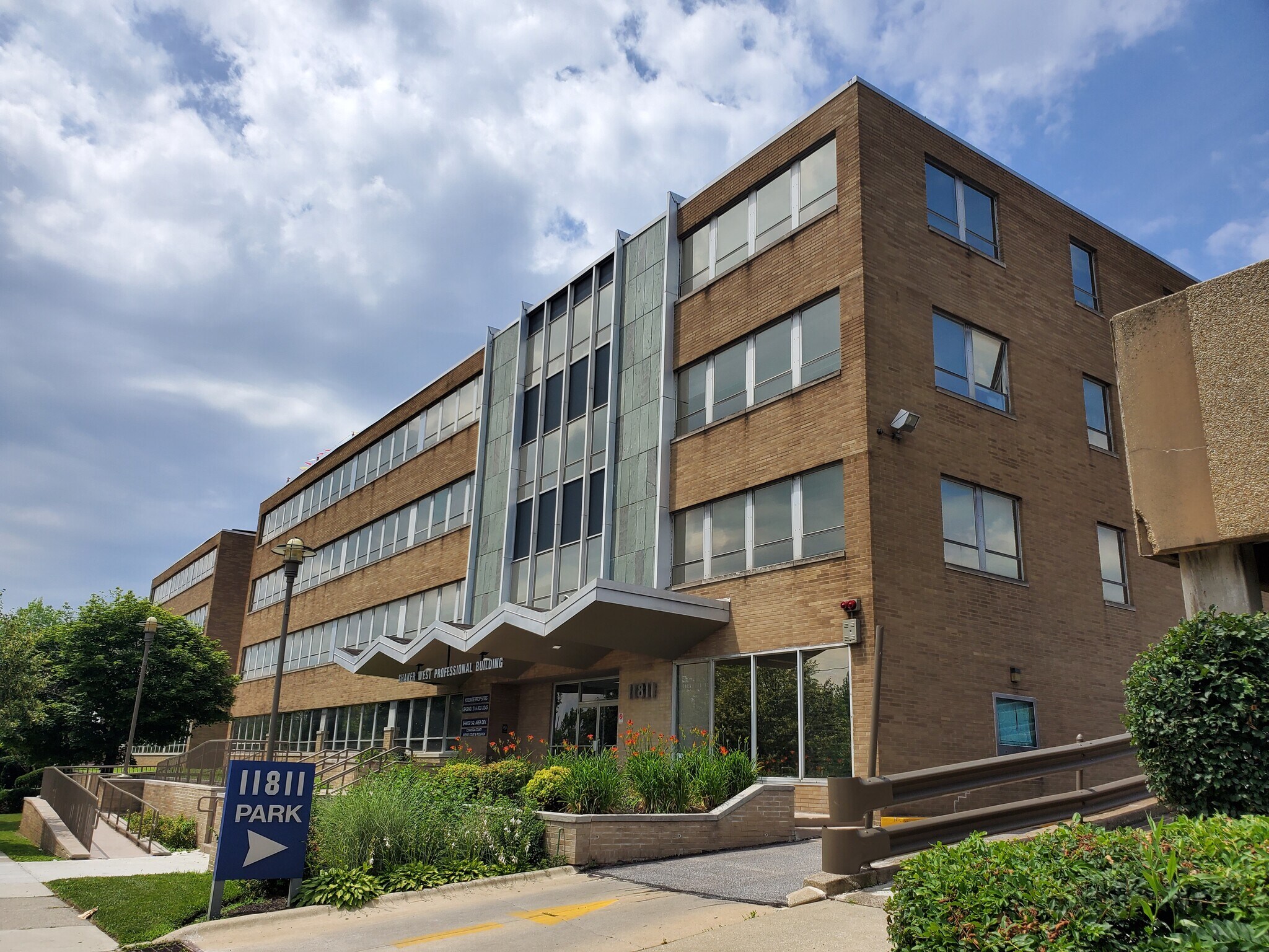 11811 Shaker Blvd, Cleveland, OH 44120 Shaker West Office