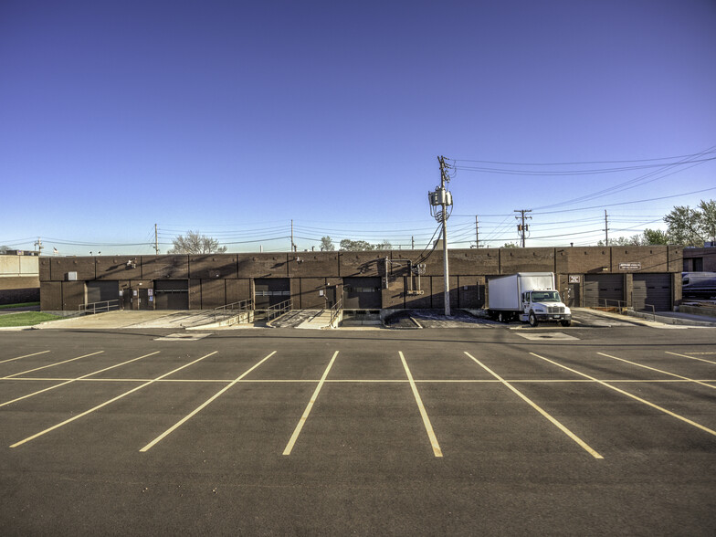 26101 Miles Rd, Warrensville Heights, OH for lease - Building Photo - Image 2 of 3