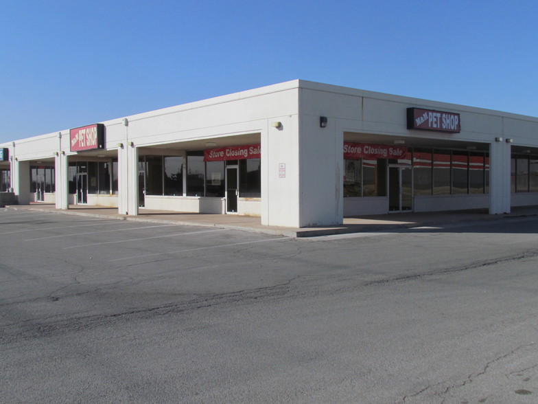 6708-6726 NW Cache Rd, Lawton, OK for lease - Primary Photo - Image 1 of 8