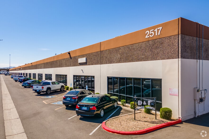 2517 W McDowell Rd, Phoenix, AZ for lease - Building Photo - Image 3 of 6