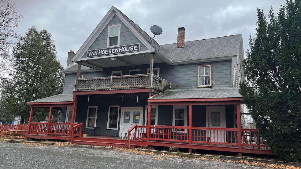 105 Parker Hall Rd, Niverville, NY 12130