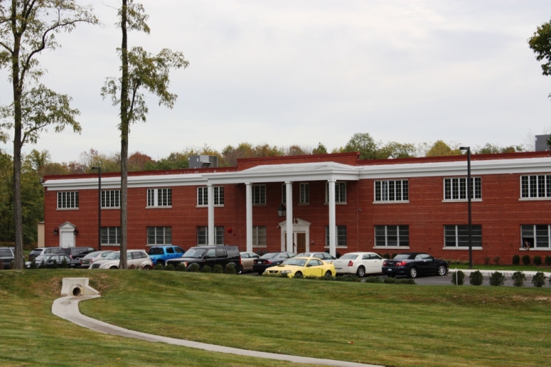 370 Sullivan Way, Ewing, NJ for lease - Building Photo - Image 1 of 8