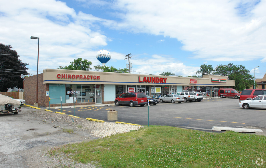 146-162 E North Ave, Melrose Park, IL for lease - Primary Photo - Image 1 of 9