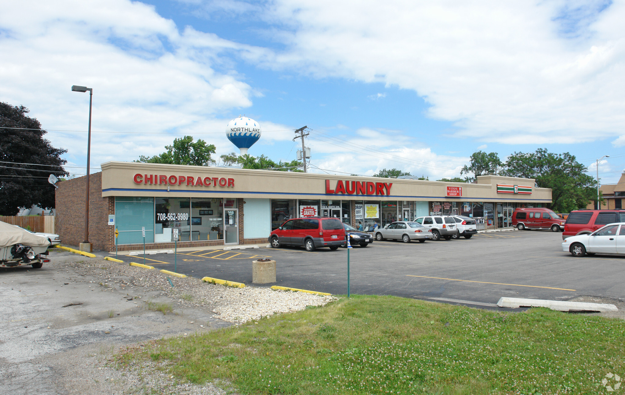 146-162 E North Ave, Melrose Park, IL for lease Primary Photo- Image 1 of 10