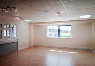 Wilkinson Rd, Cirencester for lease Interior Photo- Image 2 of 4