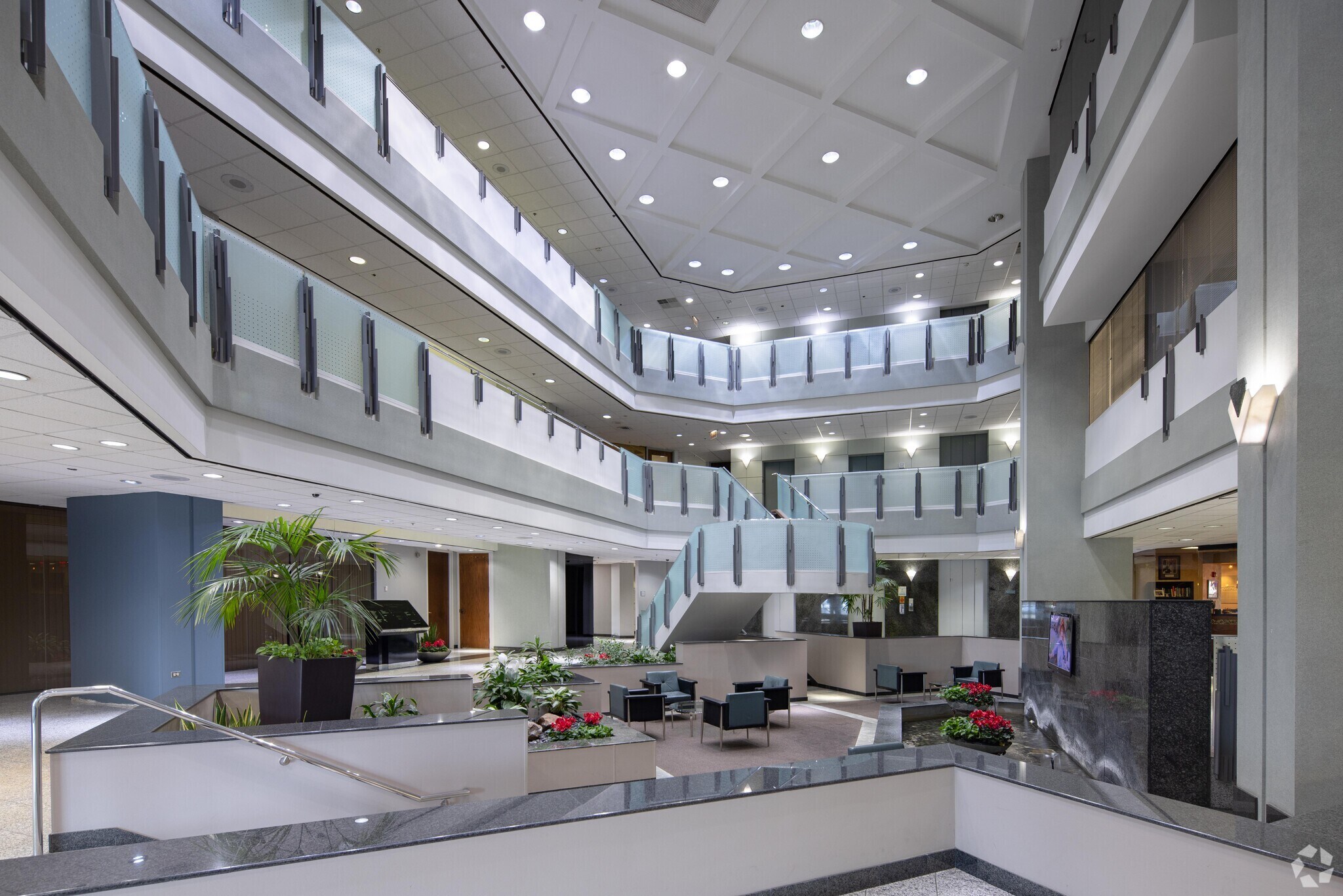 1011 E Touhy Ave, Des Plaines, IL for sale Interior Photo- Image 1 of 1