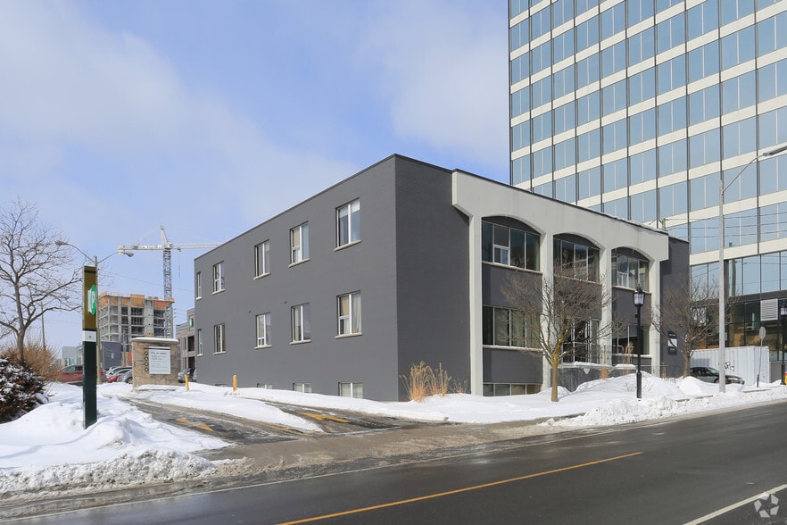 22 Water St S, Kitchener, ON for lease - Building Photo - Image 3 of 6