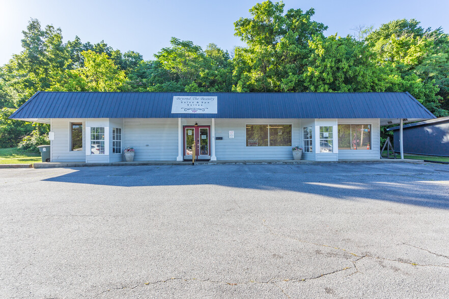 6726 Hixson Pike, Hixson, TN for sale - Primary Photo - Image 1 of 19