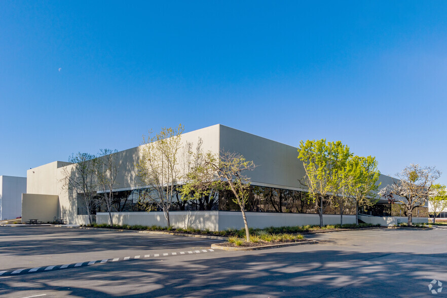150 Nortech Pky, San Jose, CA for lease - Building Photo - Image 1 of 7