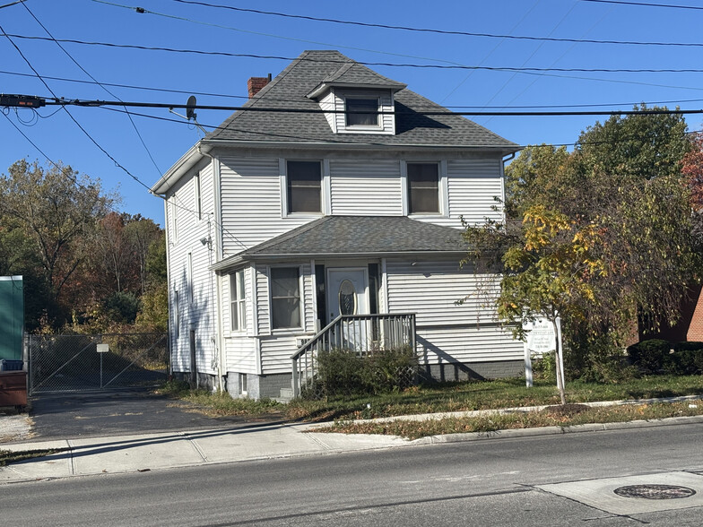 988 E 185th St, Cleveland, OH for sale - Building Photo - Image 2 of 30