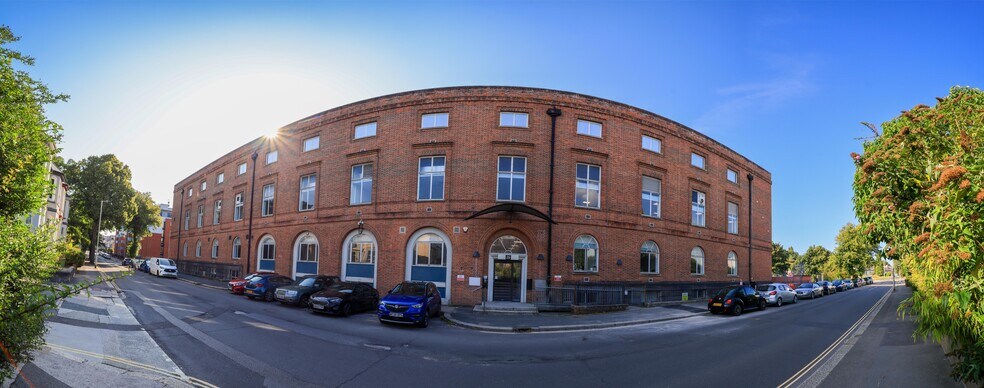 29 Central Park Av, Plymouth for lease - Building Photo - Image 2 of 4