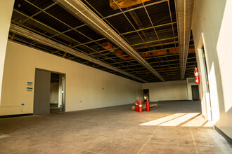 732 N 16th St, Allentown, PA for lease Interior Photo- Image 1 of 9