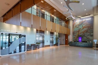 2505 Boul Laurier, Québec, QC for lease Lobby- Image 2 of 4