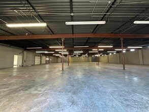 4911 Industrial Rd, Fort Wayne, IN for lease Building Photo- Image 2 of 4