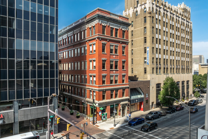 The Central Union Telephone Building - Loft