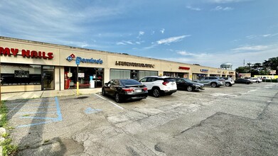 386-408 Wantagh Ave, Bethpage, NY for lease Building Photo- Image 2 of 3