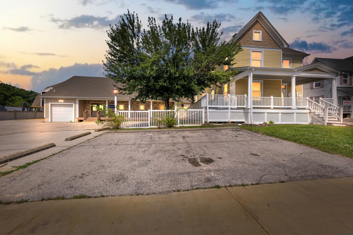 211 Old Meramec Station Rd, Manchester, MO 63021 Exceptional Property