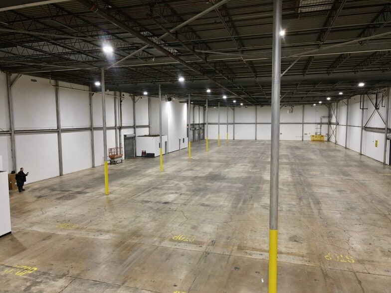 95 Mayhill St, Saddle Brook, NJ for lease - Building Photo - Image 2 of 17
