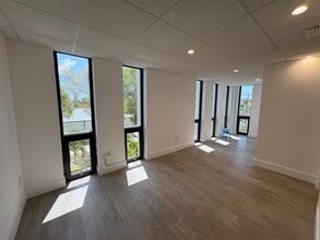 1900 Coral Way, Miami, FL for sale Interior Photo- Image 2 of 8