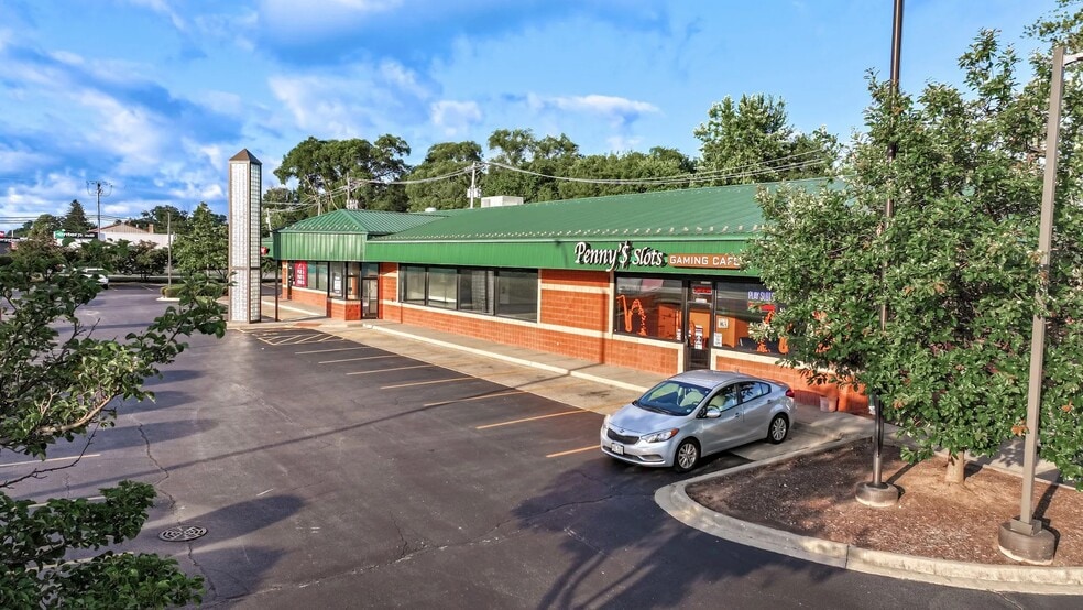 3242 Sheridan Rd, Zion, IL for lease - Building Photo - Image 1 of 6