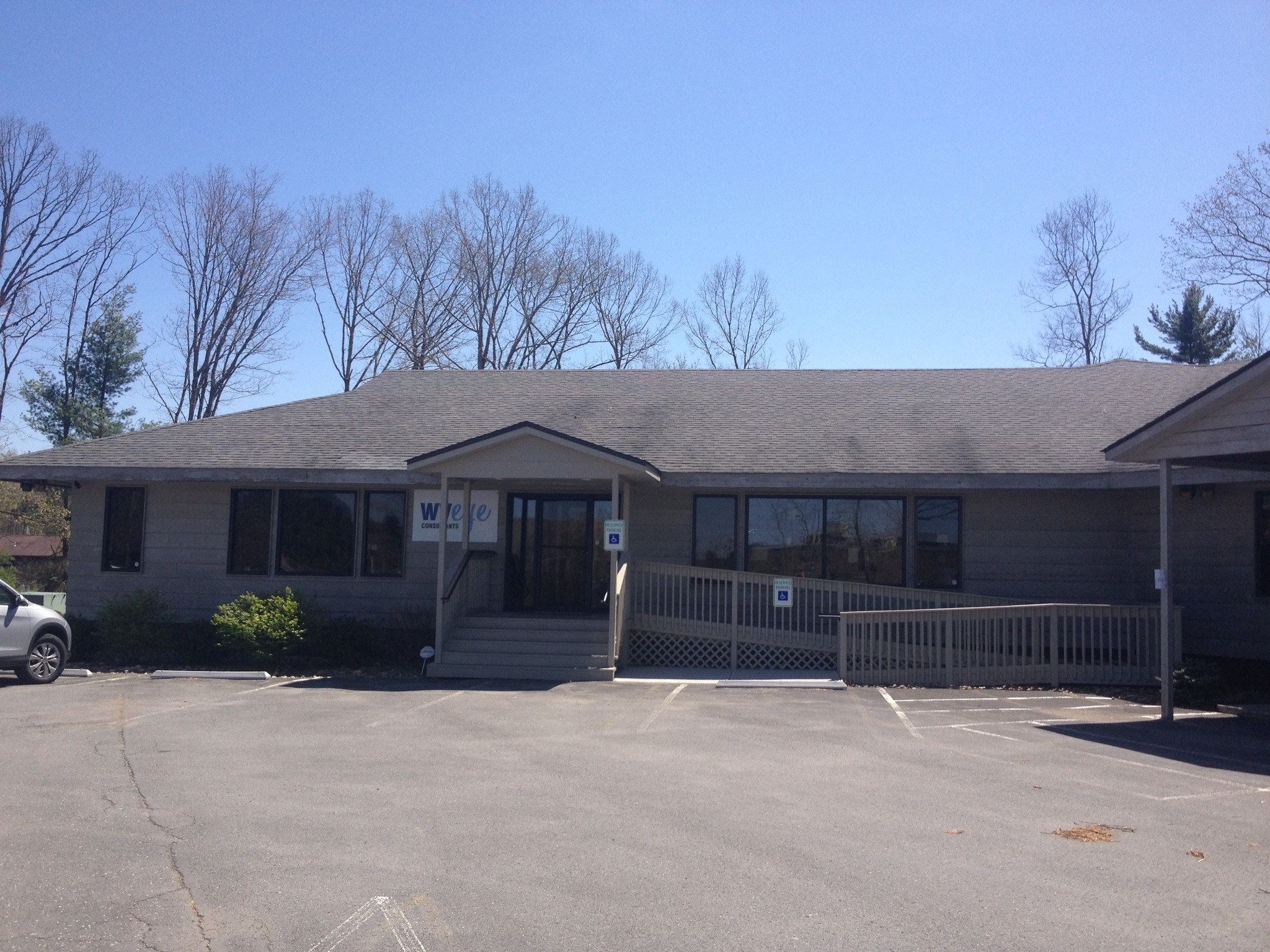 41-43 Eagles Rd, Beckley, WV for sale Building Photo- Image 1 of 1