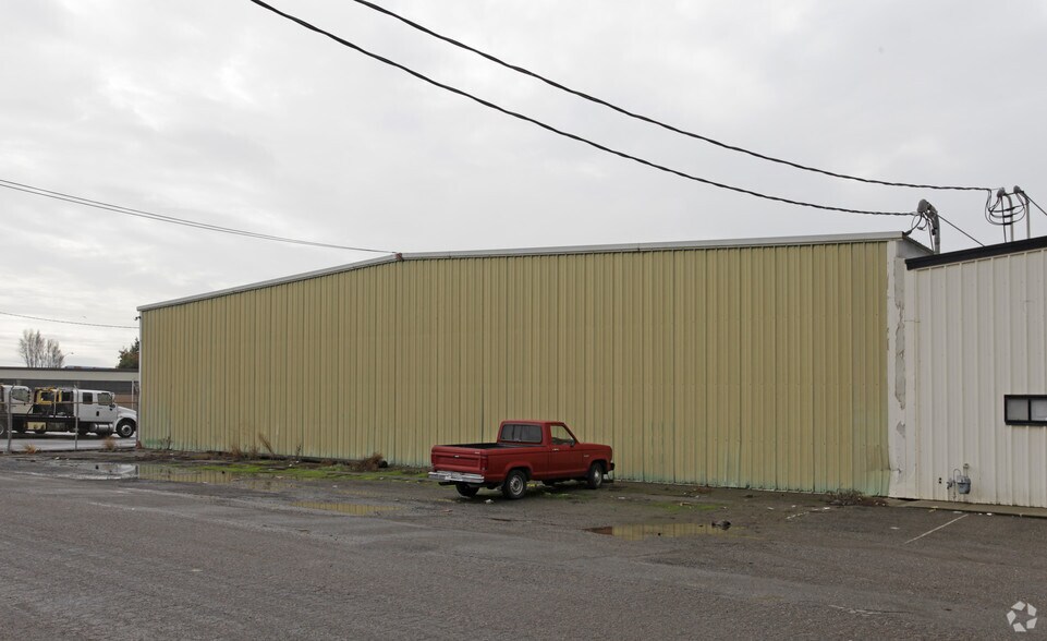 2100 Davis St, San Leandro, CA 94577 Industrial for Lease
