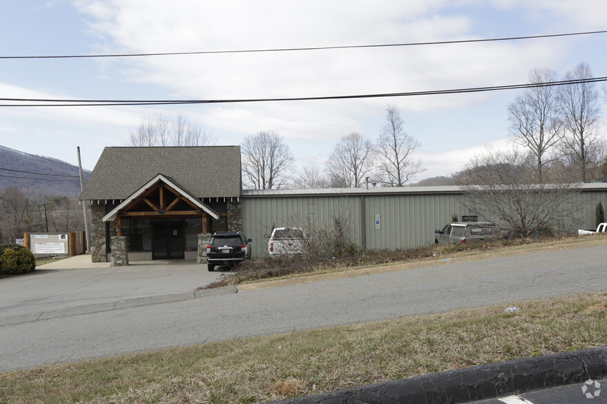 2130 US Highway 70, Swannanoa, NC for lease - Building Photo - Image 3 of 4