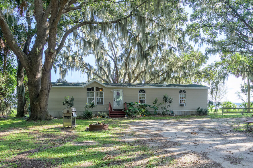 19115 SE 44th St, Ocklawaha, FL for sale - Building Photo - Image 2 of 11