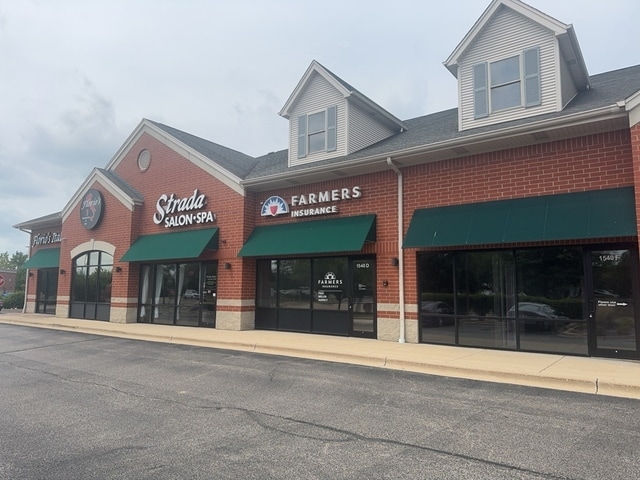 1540 Carlemont Dr, Crystal Lake, IL for sale - Building Photo - Image 2 of 16