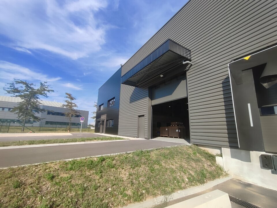 Flex in Saint-Quentin-Fallavier for lease Building Photo- Image 1 of 6
