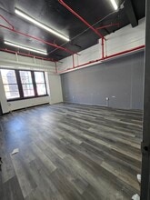 365-381 canal Pl, Bronx, NY for lease Interior Photo- Image 2 of 7