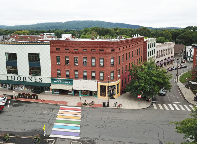 158-164 Main St, Northampton, MA for lease - Primary Photo - Image 3 of 10