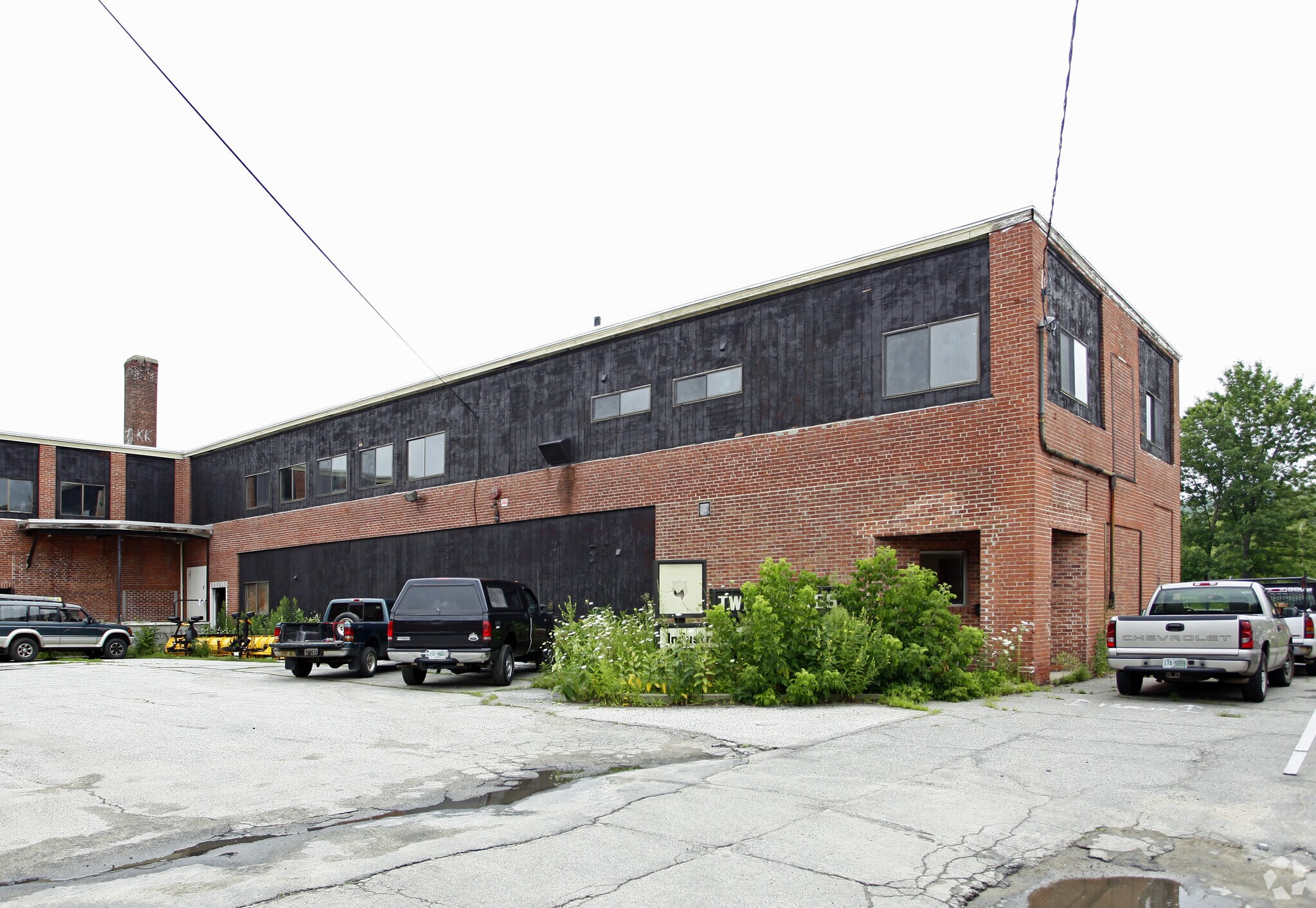 96 Dunbar St, Keene, NH for sale Primary Photo- Image 1 of 1