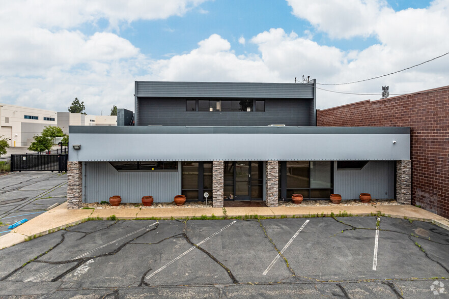 1953 W 11th St, Upland, CA for sale - Building Photo - Image 3 of 7