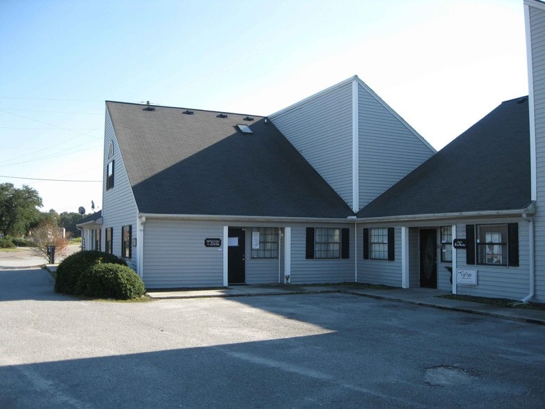 3025 Ashley Phosphate Rd, North Charleston, SC for lease - Building Photo - Image 2 of 14