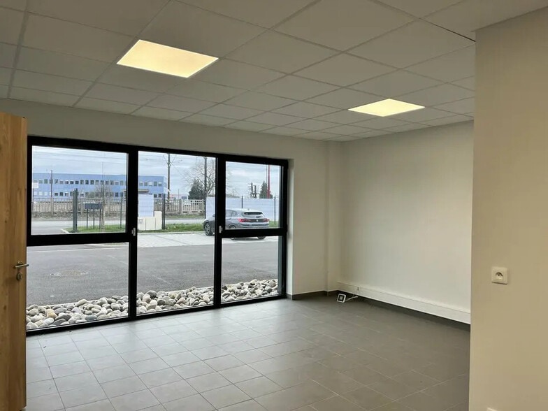 Office in Souffelweyersheim for lease - Interior Photo - Image 3 of 9