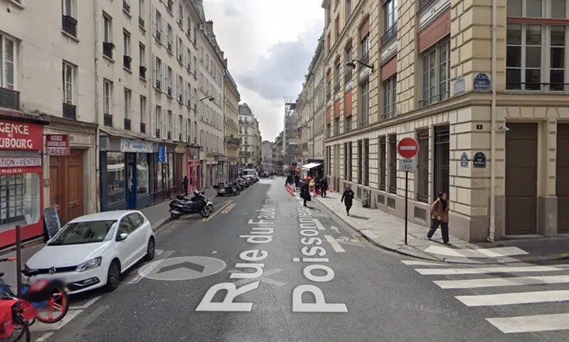 Retail in Paris for lease Building Photo- Image 1 of 3