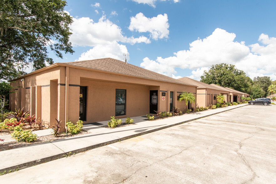 5121 Ehrlich Rd, Tampa, FL for lease - Primary Photo - Image 1 of 7