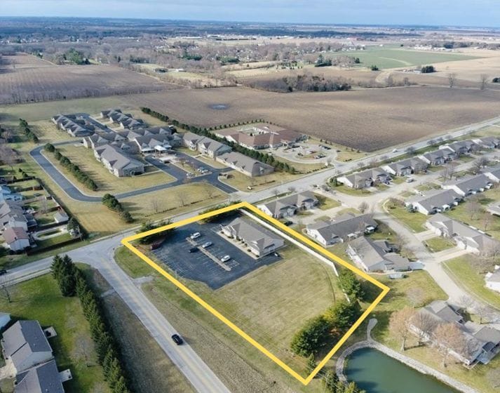 1110 Arbor Dr, Decatur, IL for sale - Building Photo - Image 2 of 18