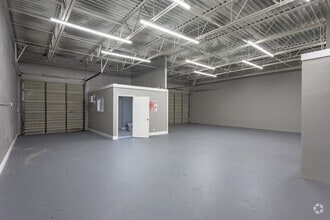 5401 NW 102nd Ave, Sunrise, FL for lease Interior Photo- Image 2 of 3