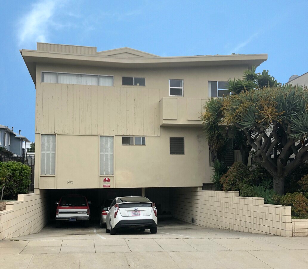 3420 Vinton Ave, Los Angeles, CA 90034