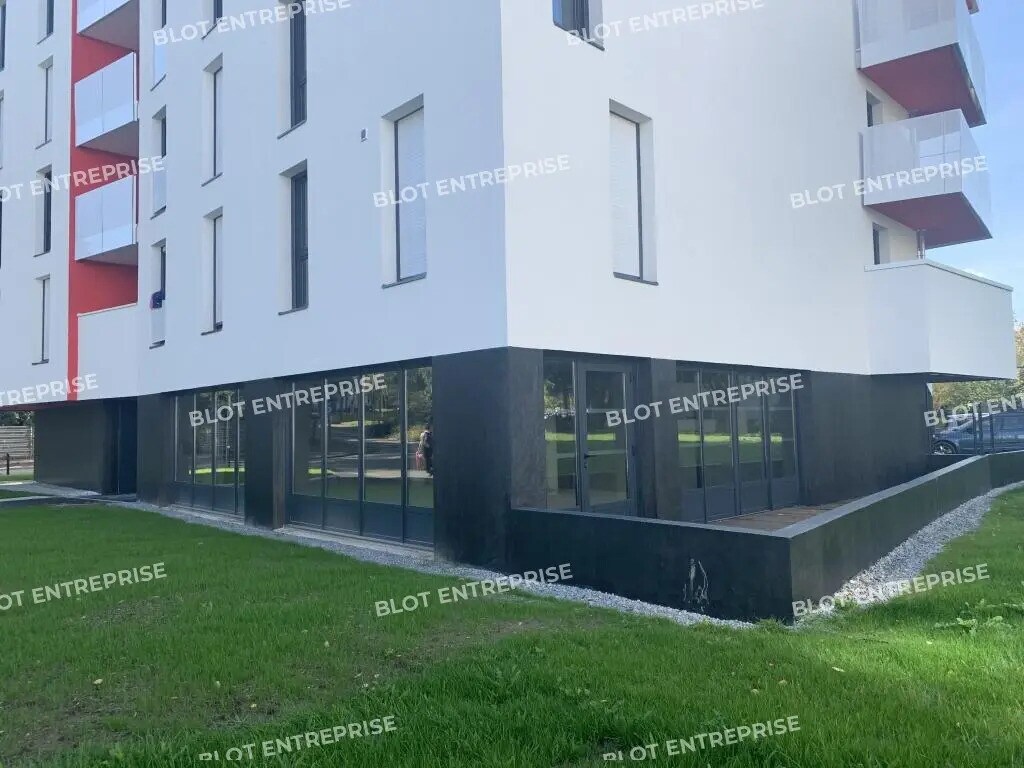 Location Commerce 95 m² - Photo 1