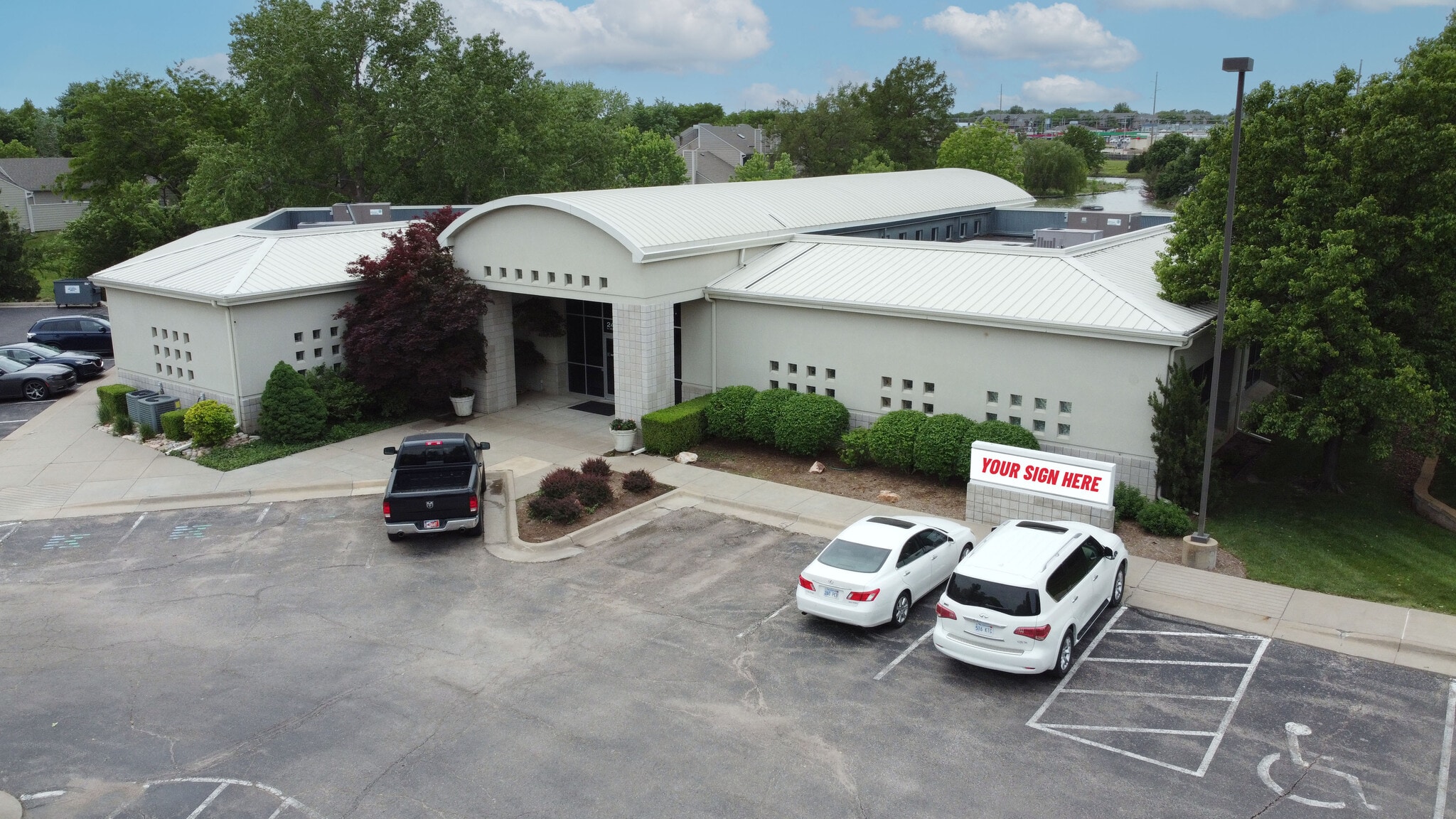 2420 N Woodlawn Blvd, Wichita, KS for lease Building Photo- Image 1 of 3
