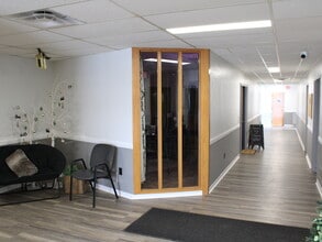 525 E Division St, Fond Du Lac, WI for lease Interior Photo- Image 2 of 13