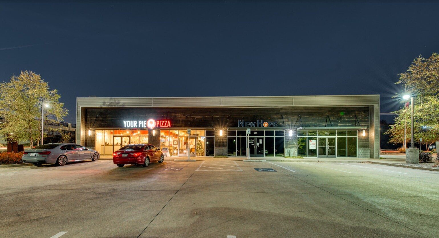 2405 Dave Ward Dr, Conway, AR 72034 The Shoppes at Centerstone