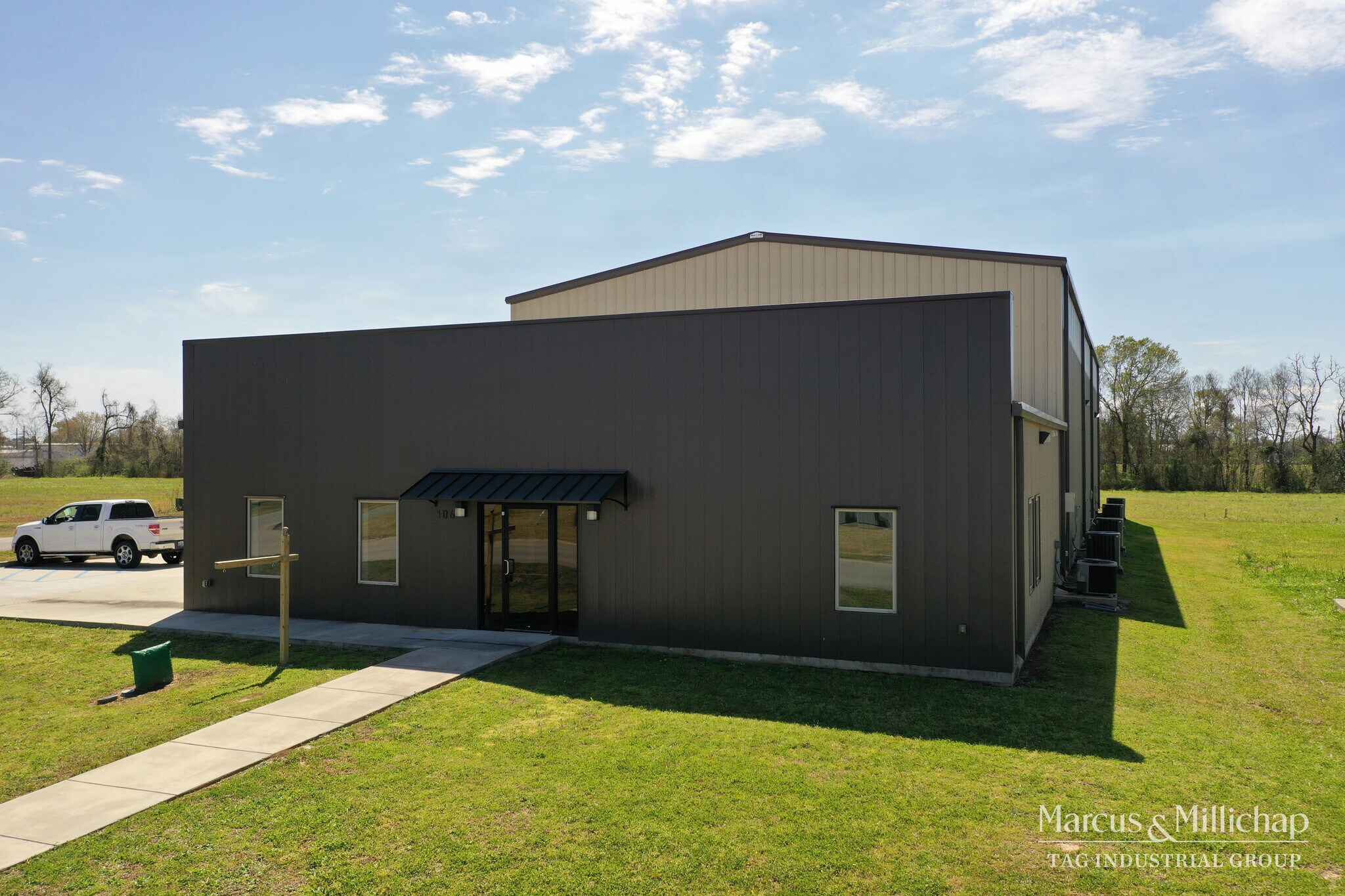 106 Birdie Ln, Broussard, LA 70518