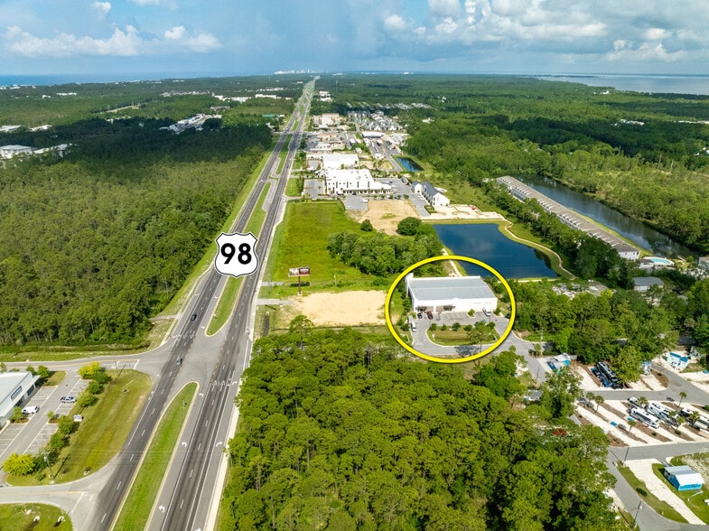 73 Veterans Rd, Santa Rosa Beach, FL for sale - Primary Photo - Image 1 of 12