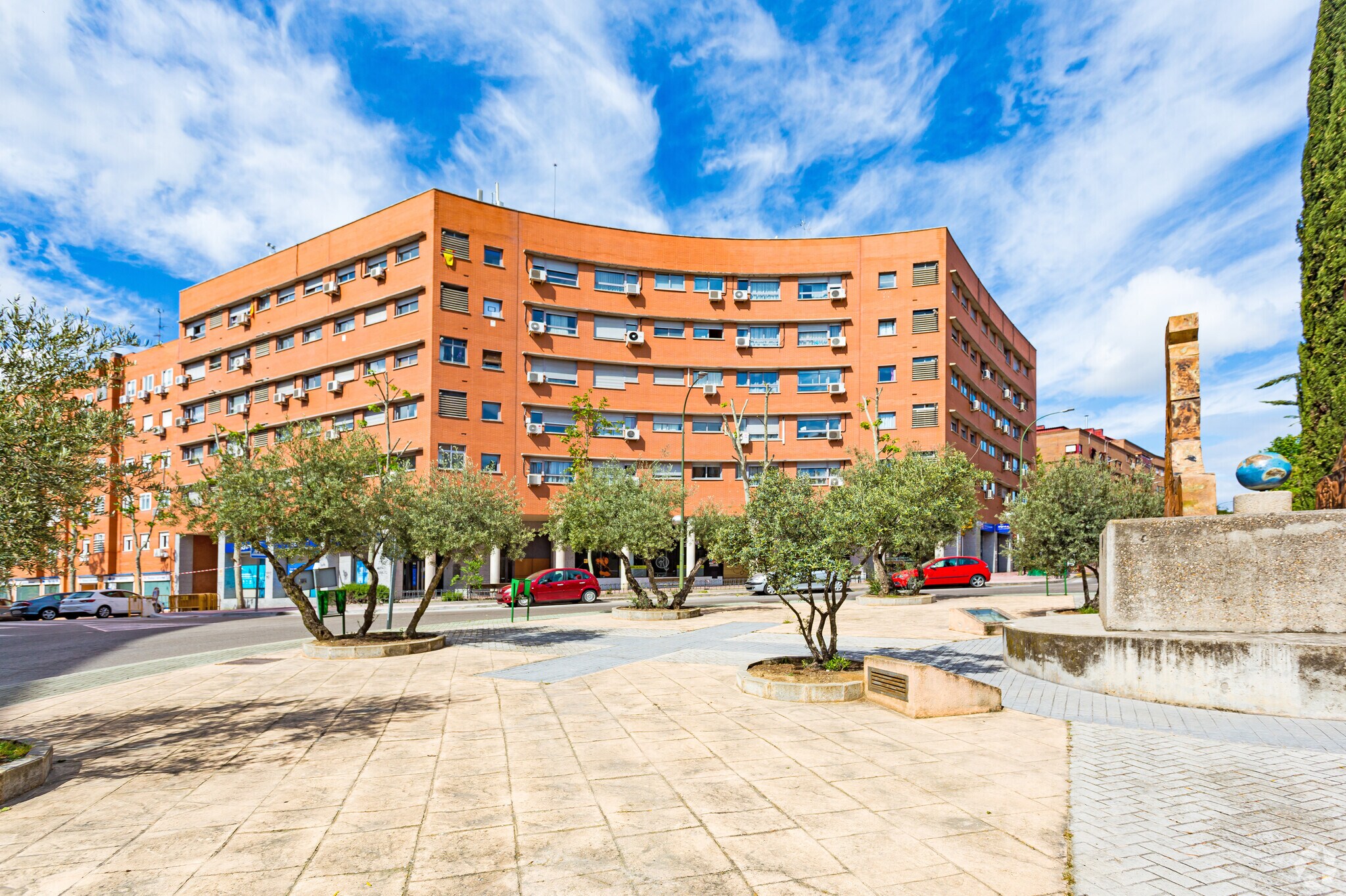 Calle Violeta, 13, Móstoles, Madrid for sale Primary Photo- Image 1 of 1